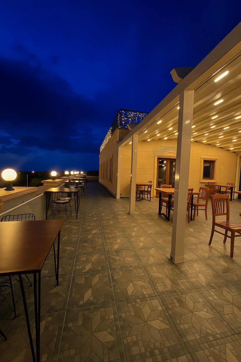 Grand Uçhisar Hotel terası